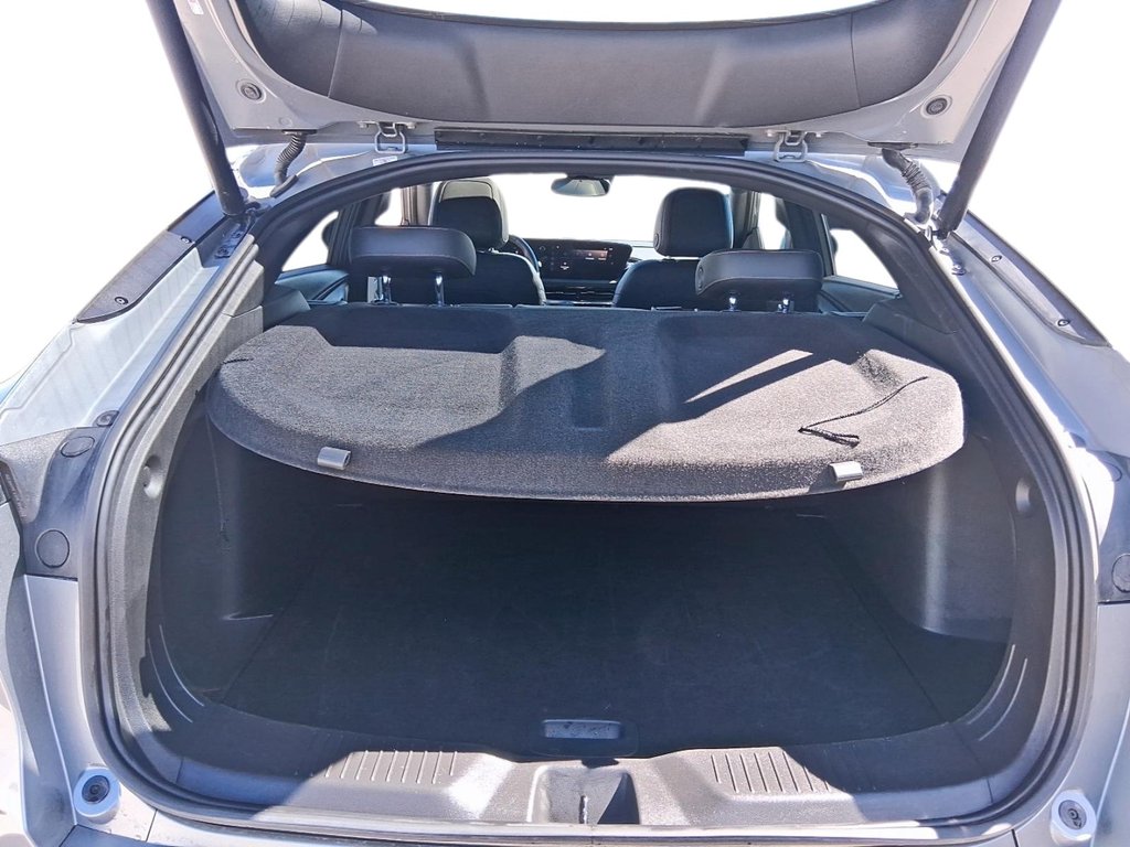 2025 Buick Envista FWD 4dr Avenir in Stratford, Ontario - 6 - w1024h768px