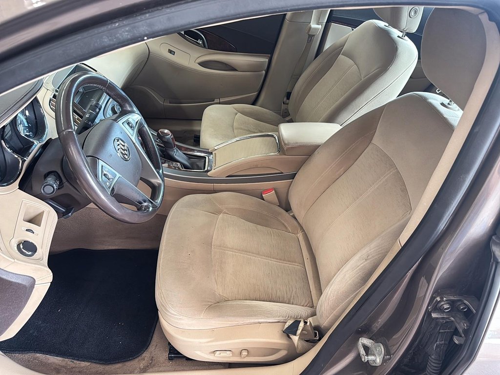 2011 Buick LaCROSSE CX 2.4L 1SA in Stratford, Ontario - 8 - w1024h768px