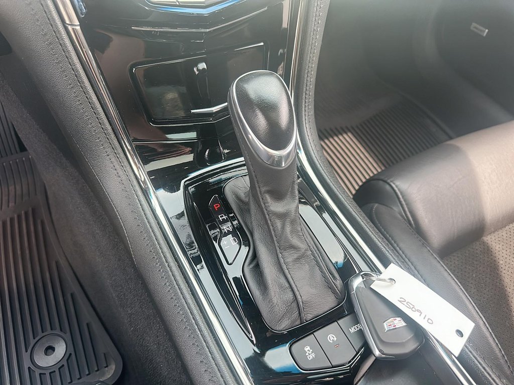 2017 Cadillac ATS Coupe AWD 2.0L Turbo Luxury in Stratford, Ontario - 14 - w1024h768px