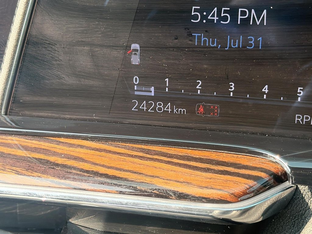 2024 Cadillac Escalade 4WD Luxury in Stratford, Ontario - 12 - w1024h768px
