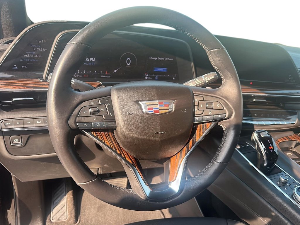 2024 Cadillac Escalade 4WD Luxury in Stratford, Ontario - 11 - w1024h768px
