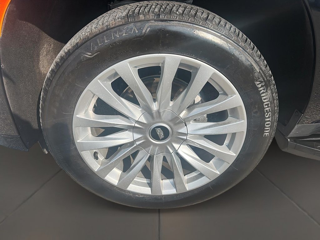 2024 Cadillac Escalade 4WD Luxury in Stratford, Ontario - 7 - w1024h768px
