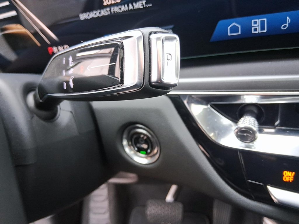 2024 Cadillac LYRIQ 4dr Tech w/1SA in Stratford, Ontario - 18 - w1024h768px