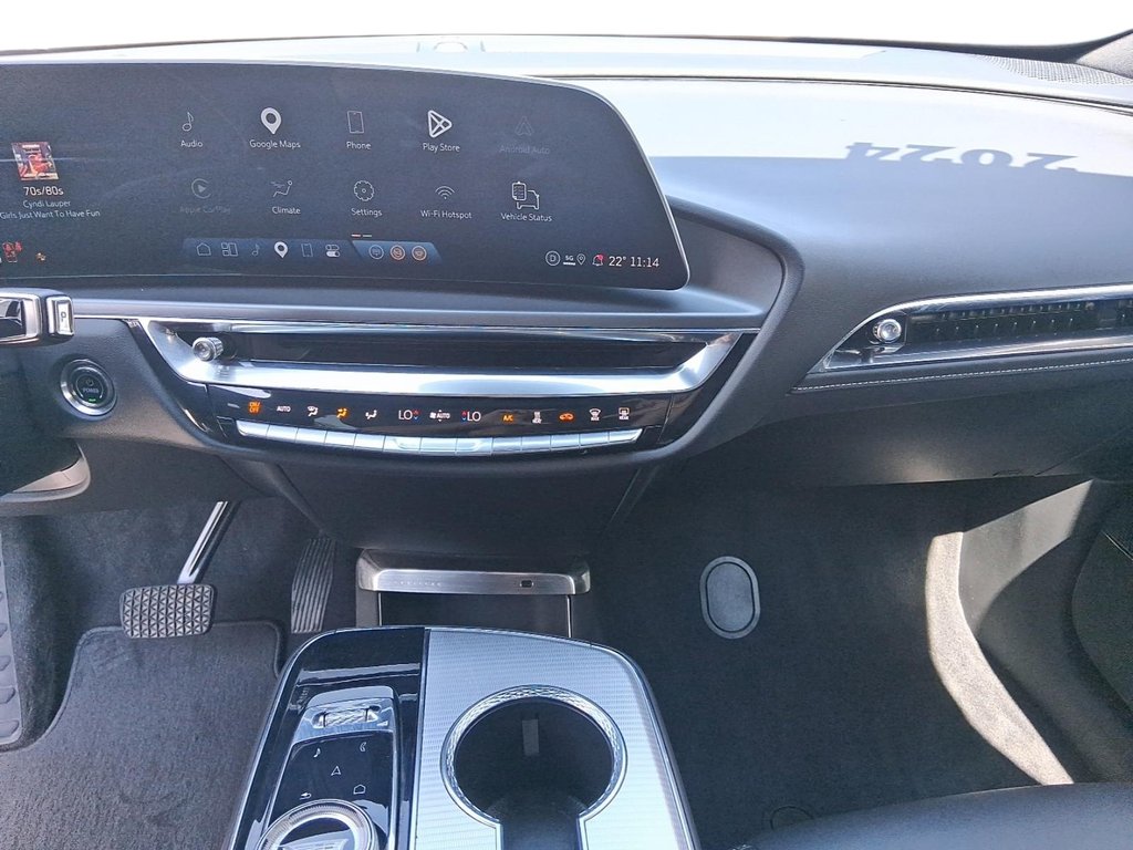 2024 Cadillac LYRIQ 4dr Tech w/1SA in Stratford, Ontario - 15 - w1024h768px