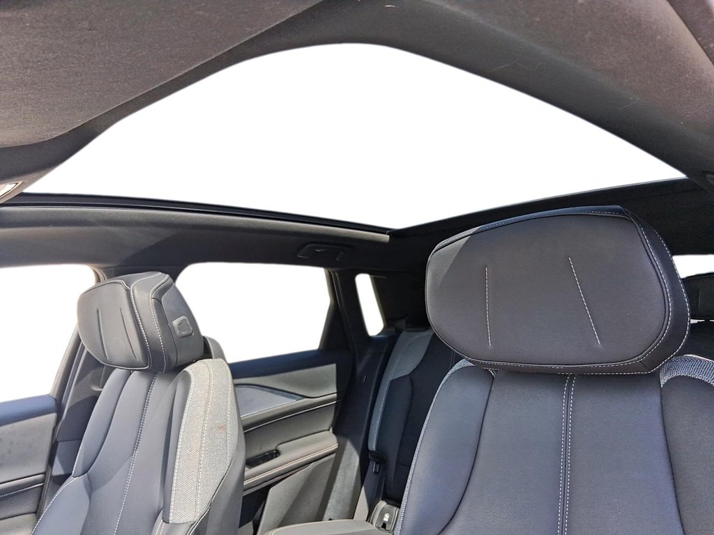 2024 Cadillac LYRIQ 4dr Tech w/1SA in Stratford, Ontario - 19 - w1024h768px