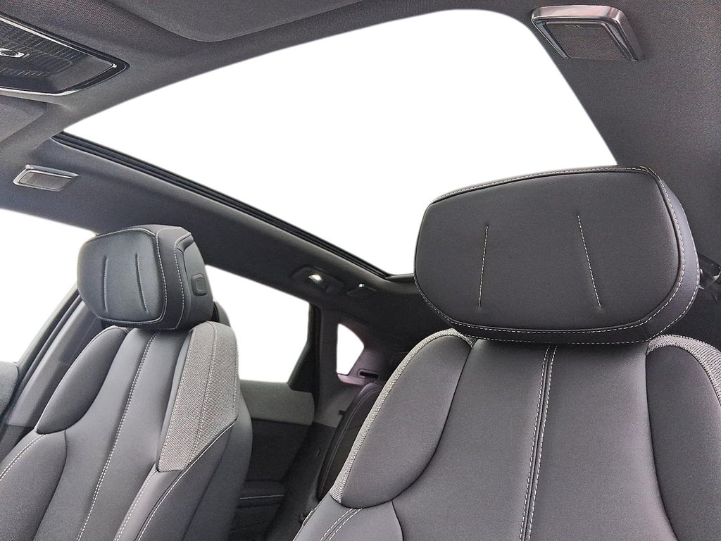 2025 Cadillac OPTIQ AWD 4dr Sport w/1SF in Stratford, Ontario - 19 - w1024h768px