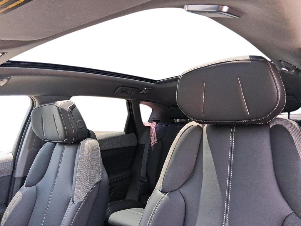 2025 Cadillac OPTIQ AWD 4dr Sport w/1SF in Stratford, Ontario - 20 - w1024h768px