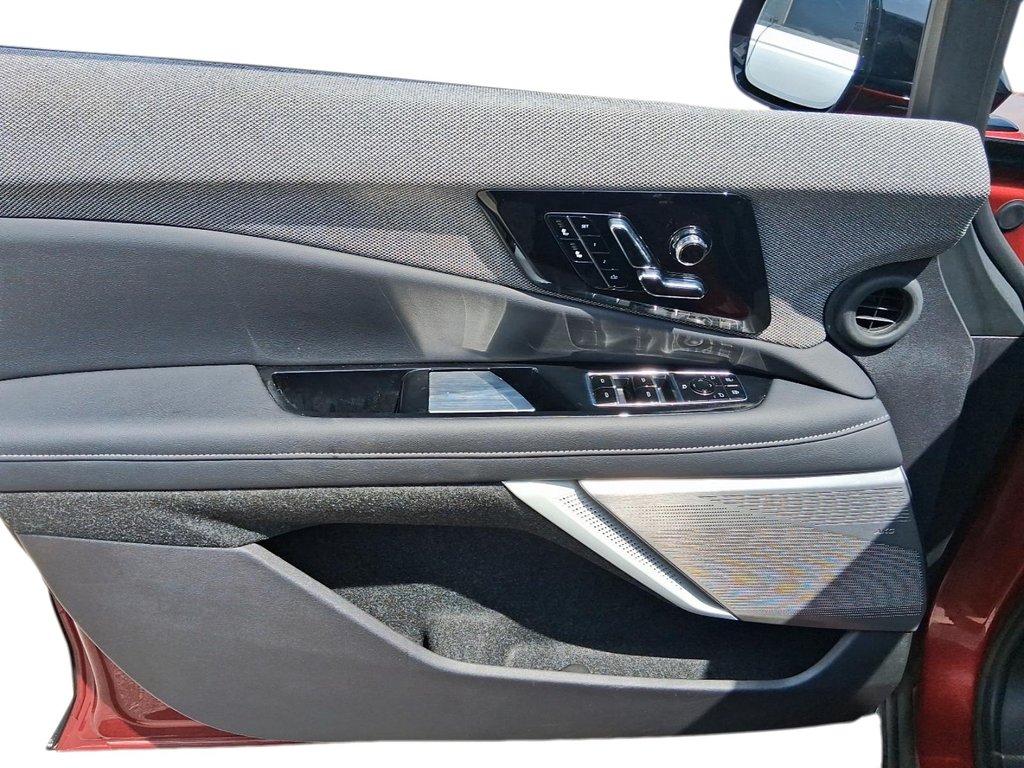 2025 Cadillac OPTIQ AWD 4dr Sport w/1SF in Stratford, Ontario - 12 - w1024h768px
