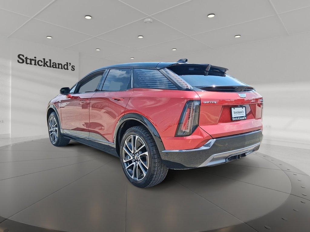 2025 Cadillac OPTIQ AWD 4dr Sport w/1SF in Stratford, Ontario - 4 - w1024h768px
