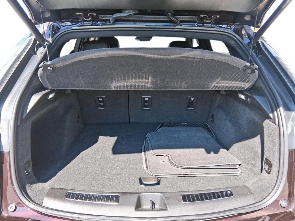 2020 Cadillac XT4 Sport AWD in Stratford, Ontario - 6 - w1024h768px