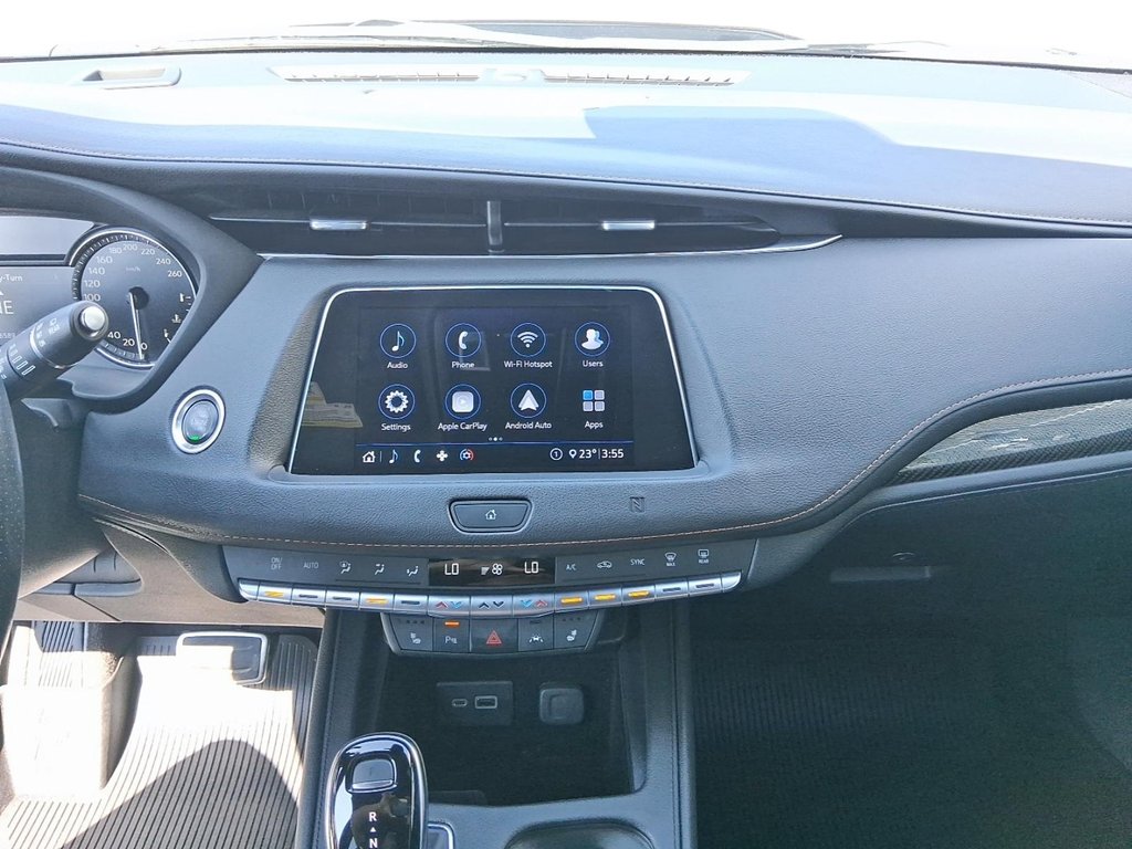 2020 Cadillac XT4 Sport AWD in Stratford, Ontario - 16 - w1024h768px