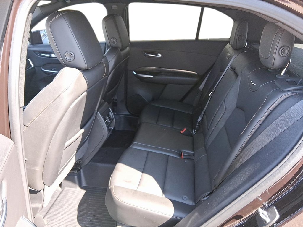 2020 Cadillac XT4 Sport AWD in Stratford, Ontario - 10 - w1024h768px