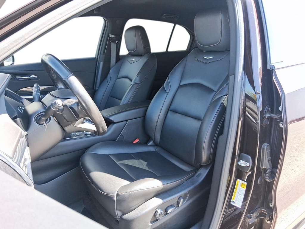 2020 Cadillac XT4 Sport AWD in Stratford, Ontario - 9 - w1024h768px