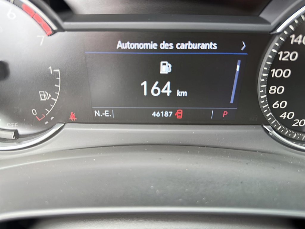 2023 Cadillac XT4 Luxury FWD in Stratford, Ontario - 12 - w1024h768px