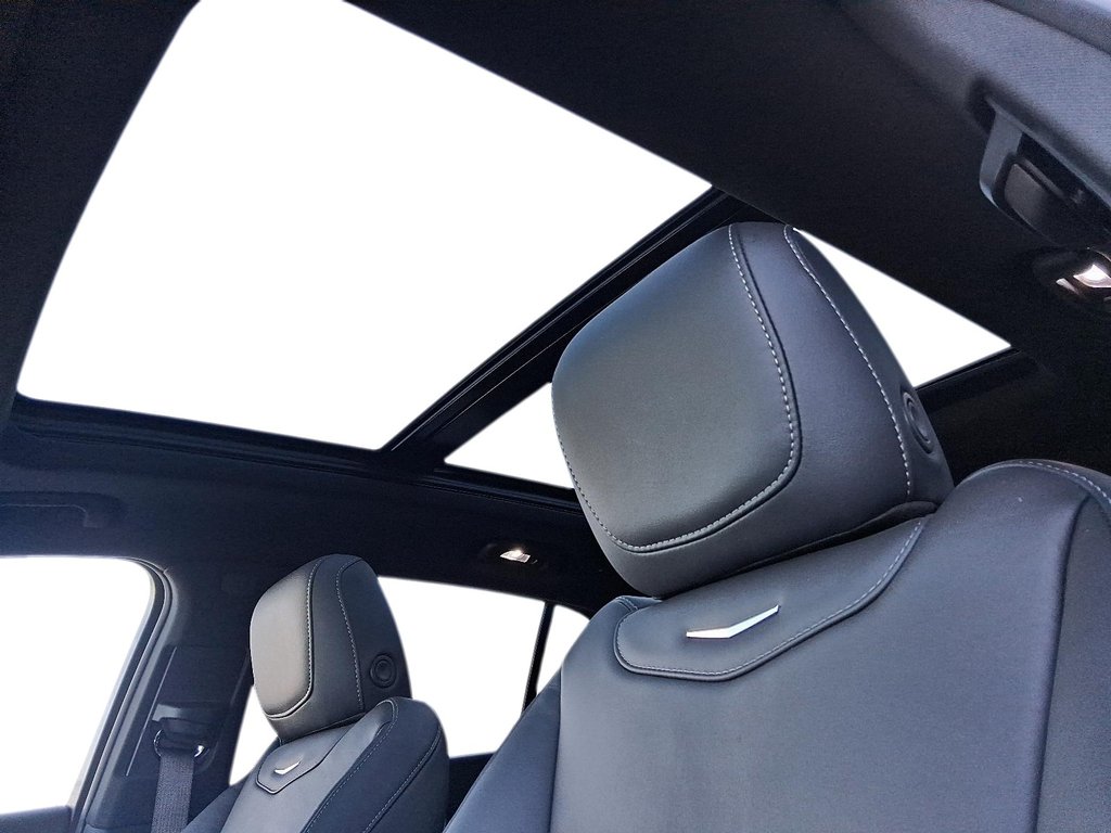 2023 Cadillac XT4 Premium Luxury AWD in Stratford, Ontario - 15 - w1024h768px