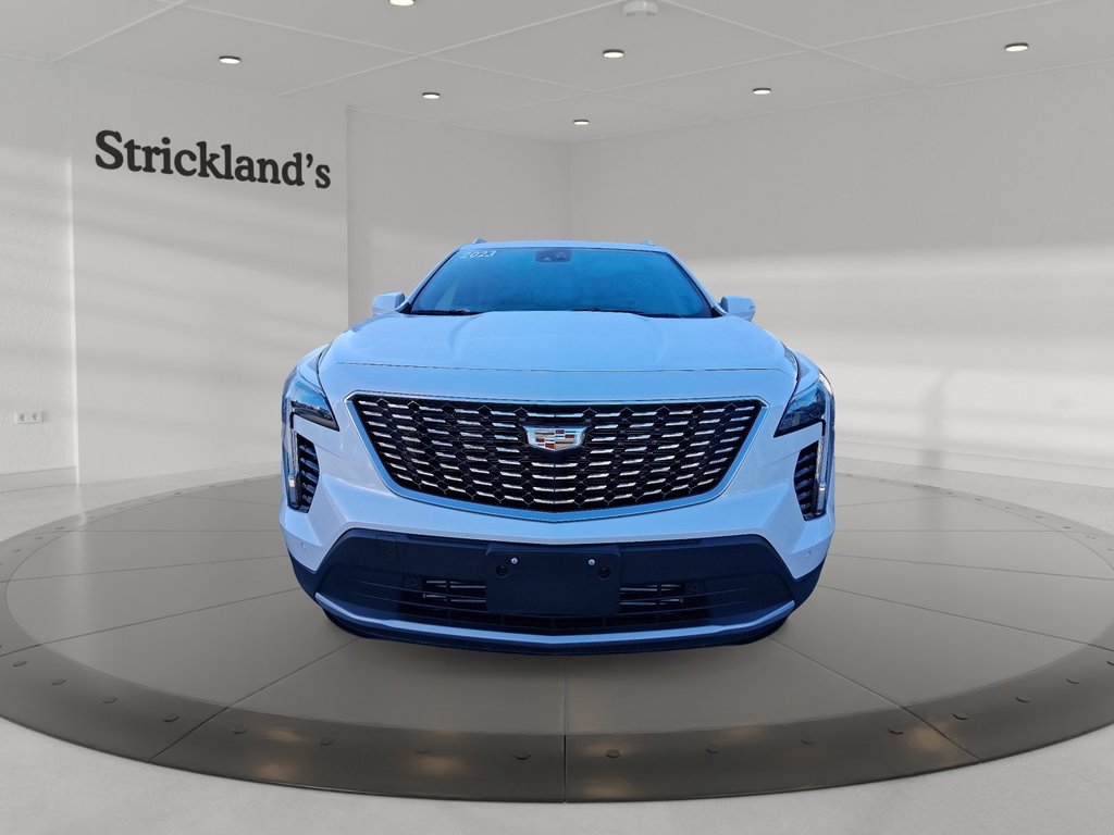2023 Cadillac XT4 Premium Luxury AWD in Stratford, Ontario - 2 - w1024h768px