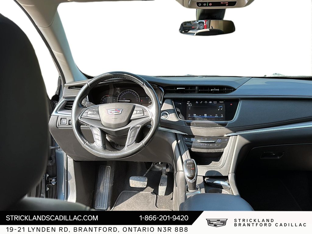 2019  XT5 AWD Luxury in Stratford, Ontario - 11 - w1024h768px