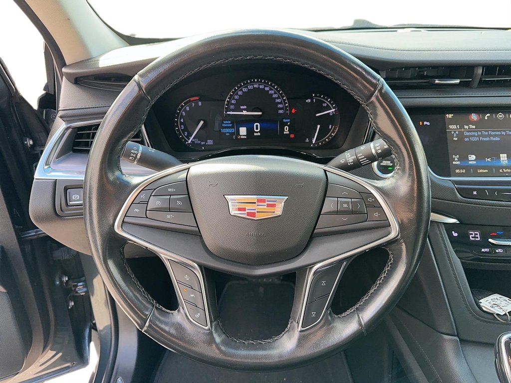 2019 Cadillac XT5 AWD Luxury in Stratford, Ontario - 11 - w1024h768px