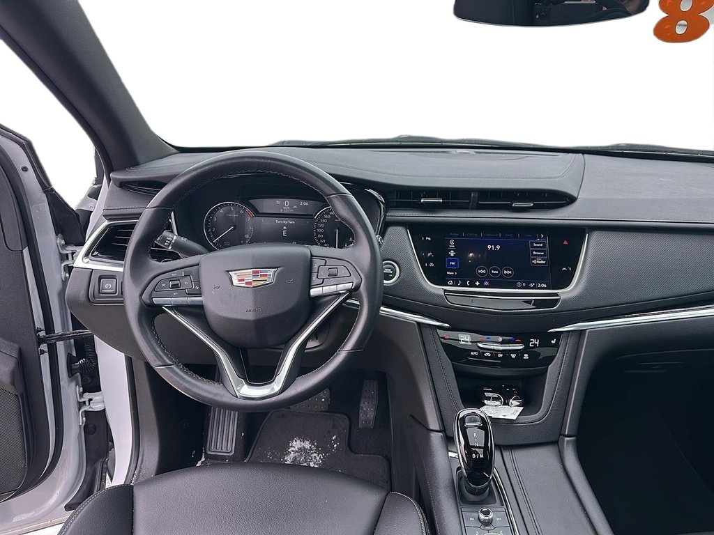 2023 Cadillac XT6 Luxury AWD in Stratford, Ontario - 9 - w1024h768px
