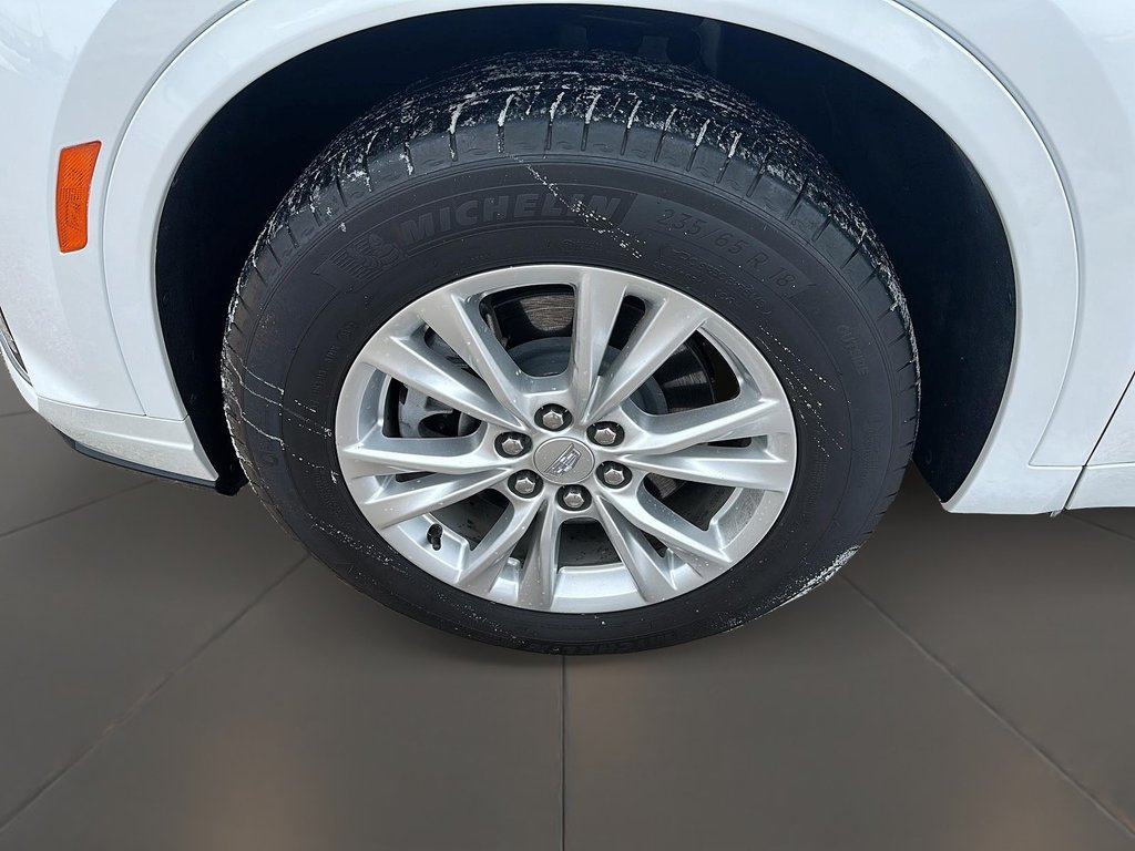 2023 Cadillac XT6 Luxury AWD in Stratford, Ontario - 7 - w1024h768px
