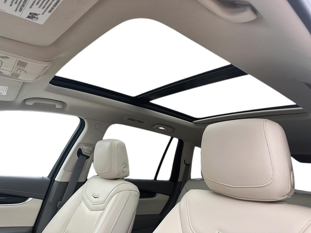 2023 Cadillac XT6 Premium Luxury AWD in Stratford, Ontario - 15 - w1024h768px