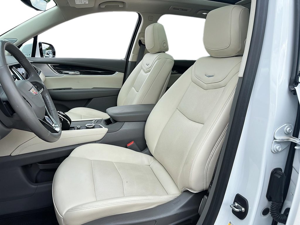 2024 Cadillac XT6 AWD 4dr Premium Luxury in Stratford, Ontario - 8 - w1024h768px