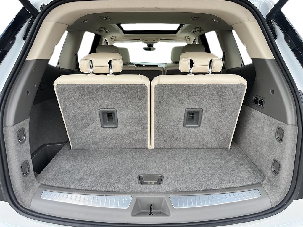 2024 Cadillac XT6 AWD 4dr Premium Luxury in Stratford, Ontario - 6 - w1024h768px