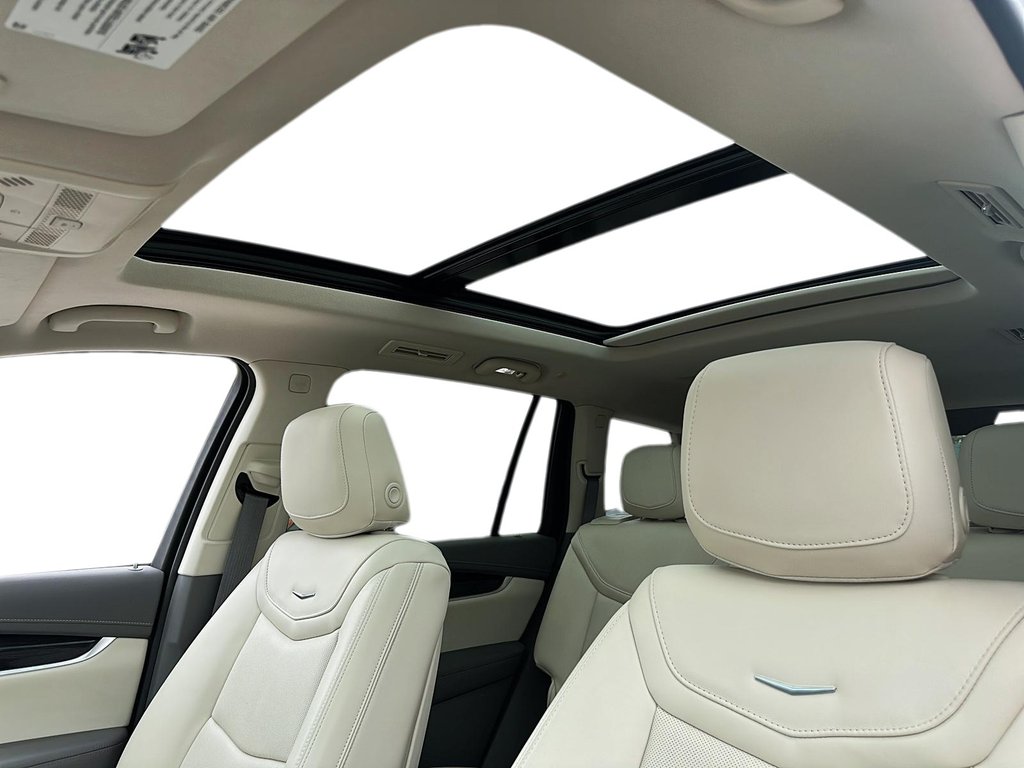 2024 Cadillac XT6 AWD 4dr Premium Luxury in Stratford, Ontario - 16 - w1024h768px