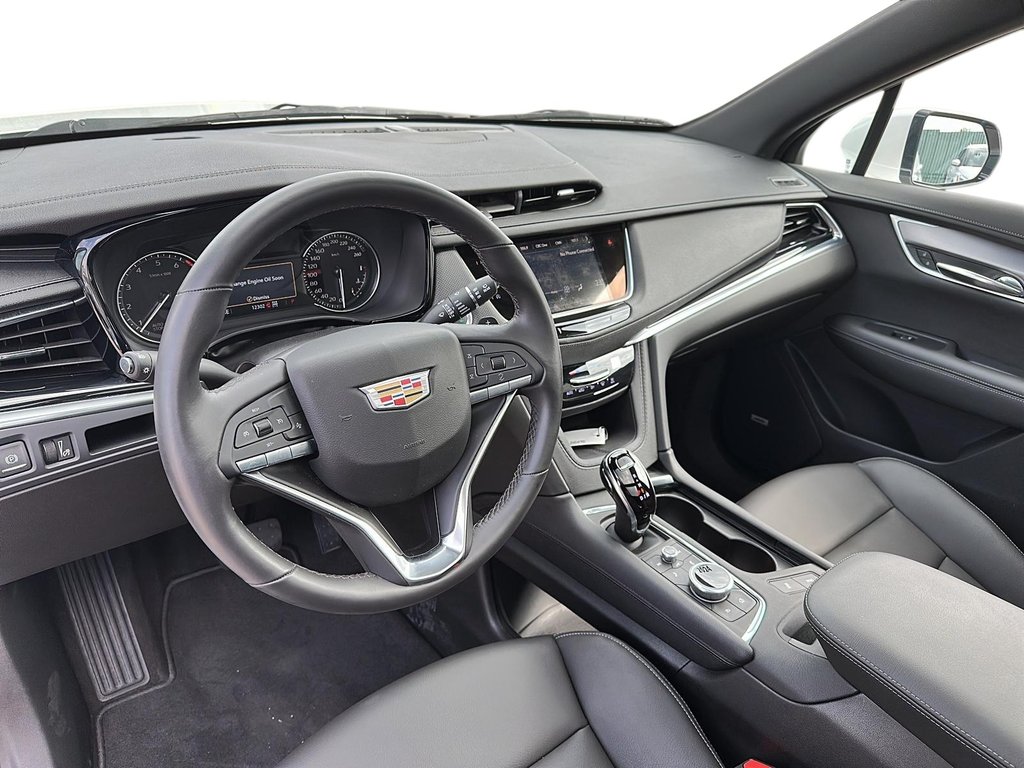 2024 Cadillac XT6 AWD 4dr Luxury in Stratford, Ontario - 9 - w1024h768px