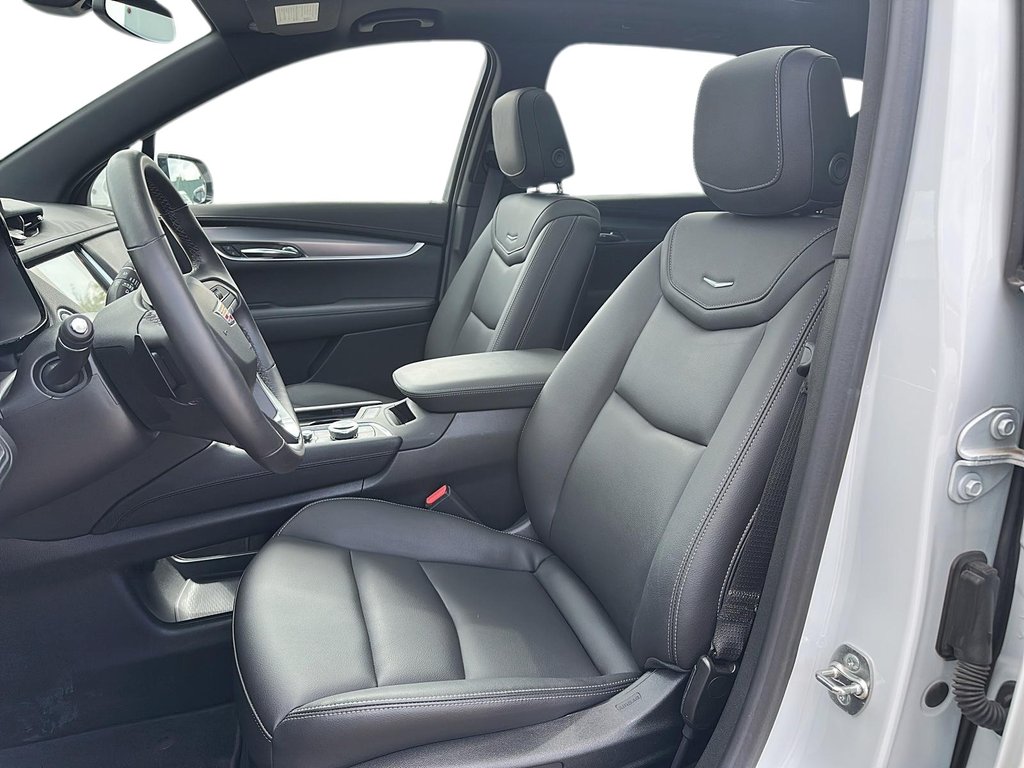 2024 Cadillac XT6 AWD 4dr Luxury in Stratford, Ontario - 8 - w1024h768px