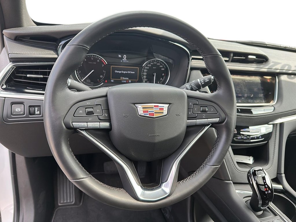 2024 Cadillac XT6 AWD 4dr Luxury in Stratford, Ontario - 11 - w1024h768px