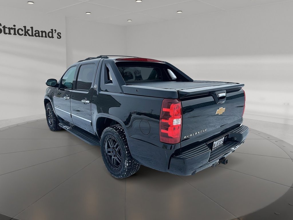 2013 Chevrolet Black Diamond Avalanche LTZ 4WD 1SF in Stratford, Ontario - 4 - w1024h768px