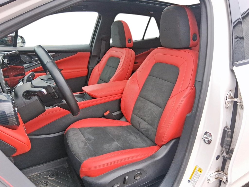 2025 Chevrolet Blazer EV RS AWD in Stratford, Ontario - 8 - w1024h768px