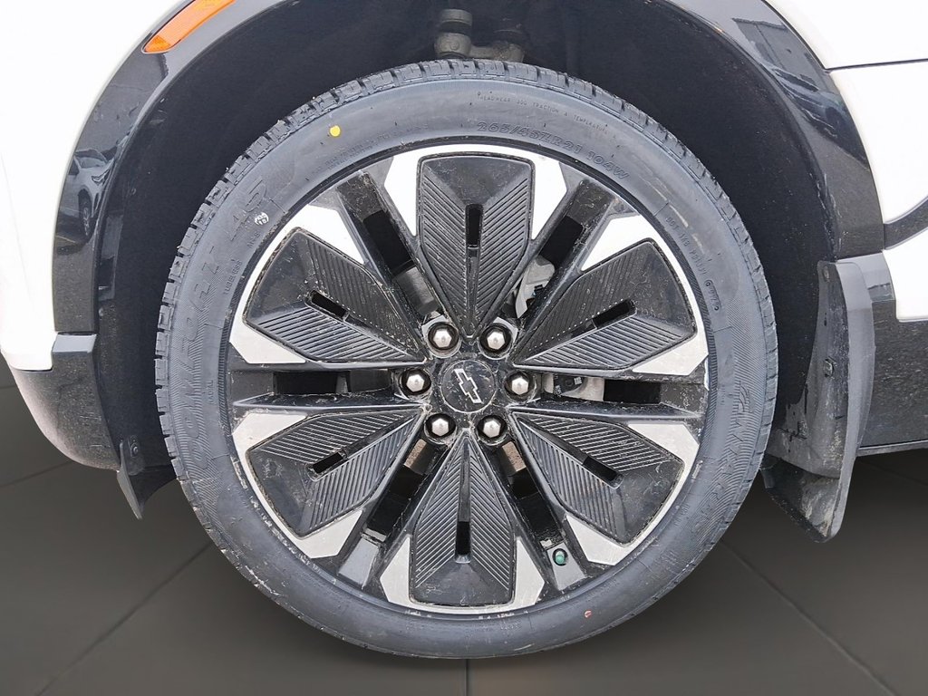 2025 Chevrolet Blazer EV RS AWD in Stratford, Ontario - 7 - w1024h768px