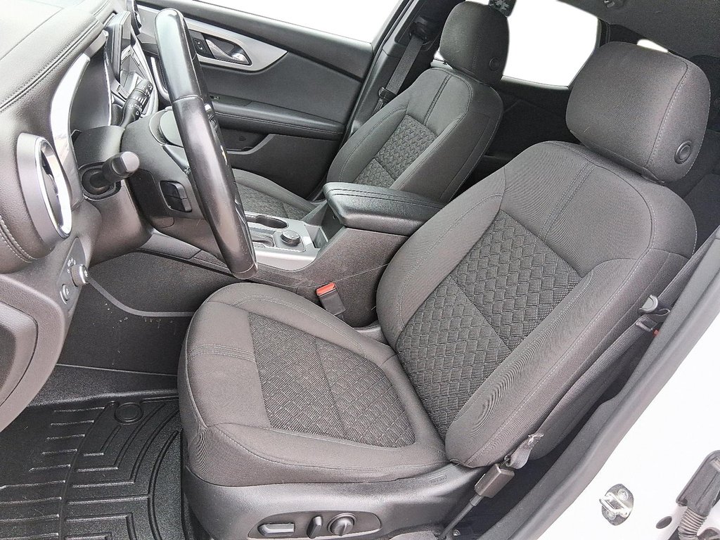 2020 Chevrolet Blazer LT AWD in Stratford, Ontario - 8 - w1024h768px