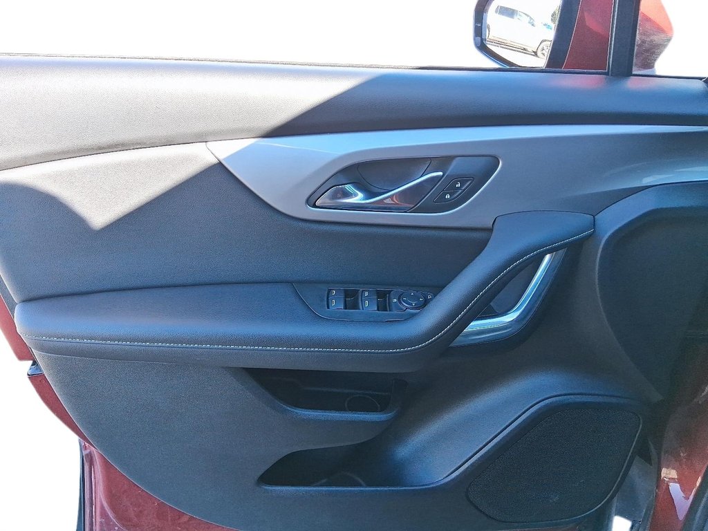 2023 Chevrolet Blazer LT AWD in Stratford, Ontario - 11 - w1024h768px