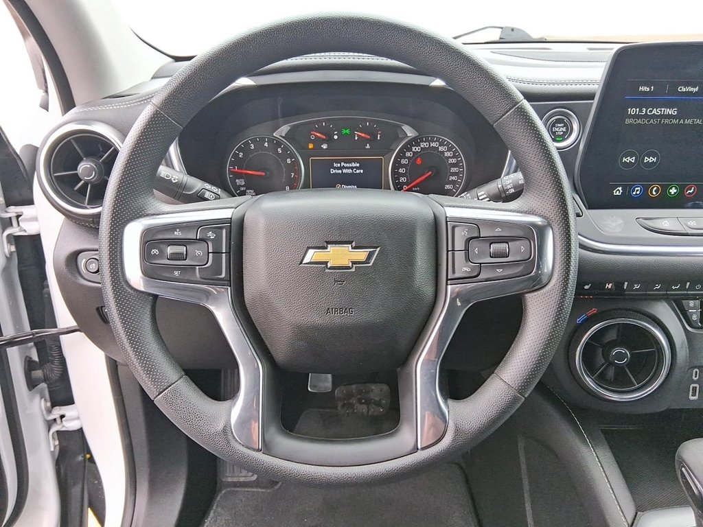 2023 Chevrolet Blazer LT AWD in Stratford, Ontario - 12 - w1024h768px