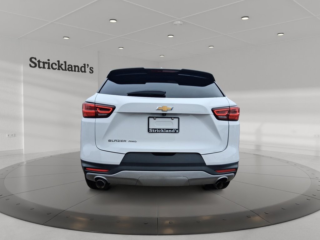 2023 Chevrolet Blazer LT AWD in Stratford, Ontario - 3 - w1024h768px