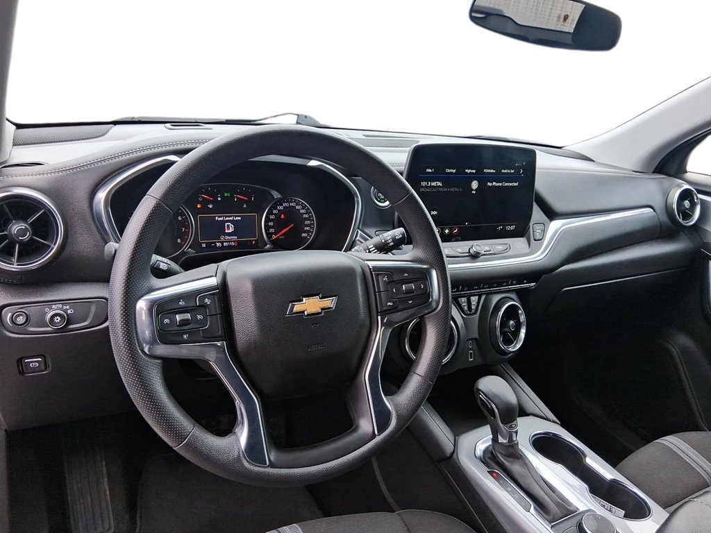 2023 Chevrolet Blazer LT AWD in Stratford, Ontario - 10 - w1024h768px