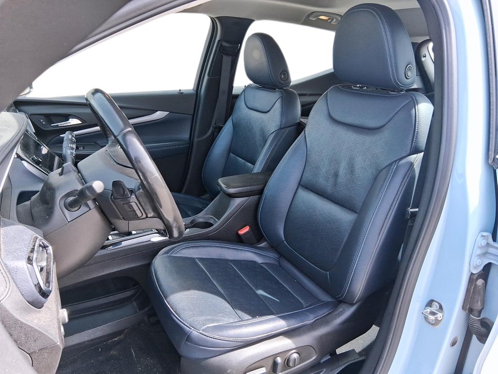 2022 Chevrolet Bolt EV Premier in Stratford, Ontario - 8 - w1024h768px