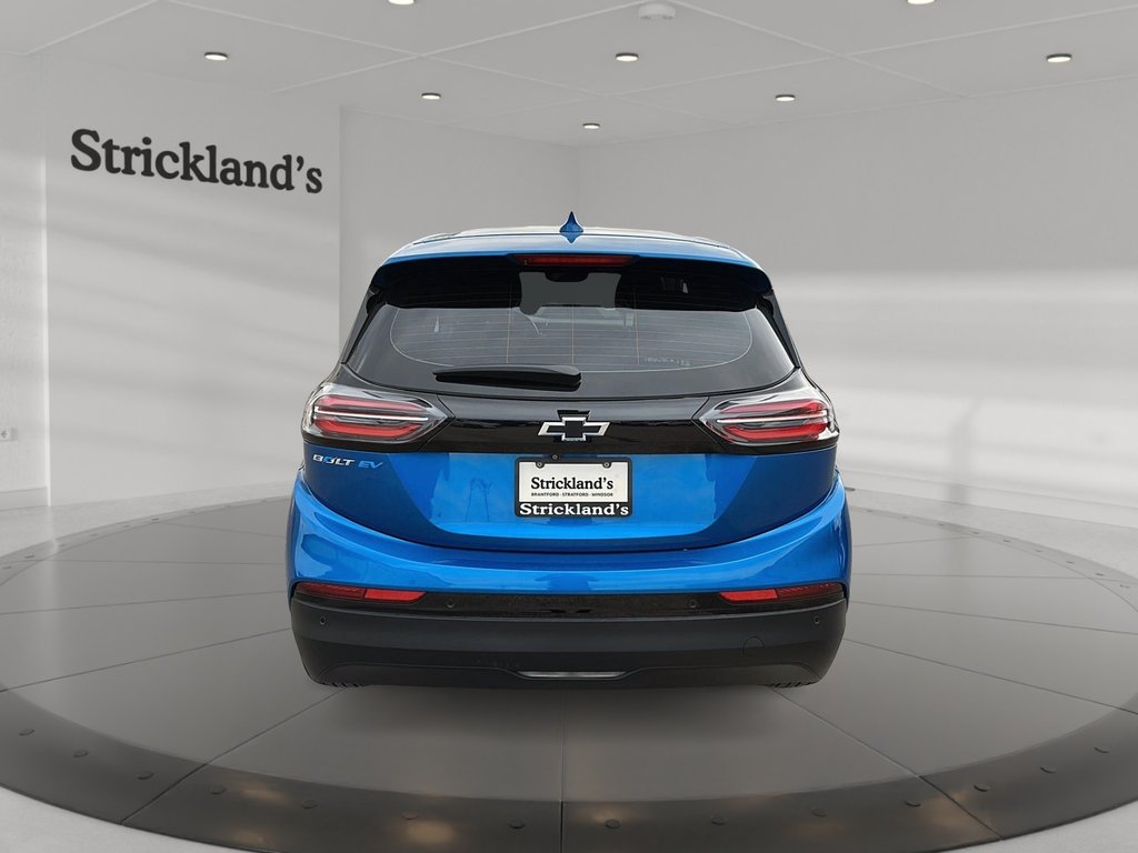 2023 Chevrolet Bolt EV 1LT in Stratford, Ontario - 3 - w1024h768px