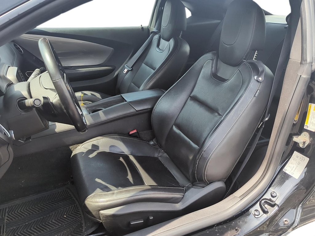 2013 Chevrolet Camaro 2LT Coupe in Stratford, Ontario - 9 - w1024h768px