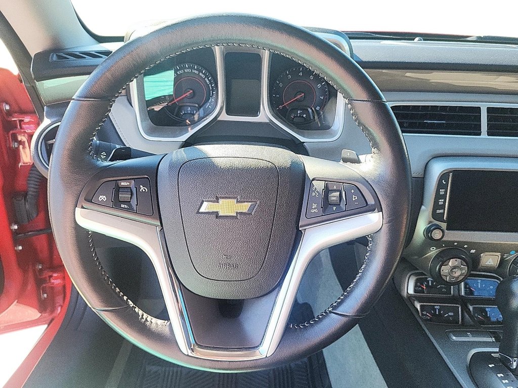 2013 Chevrolet Camaro 2LT Coupe in Stratford, Ontario - 11 - w1024h768px