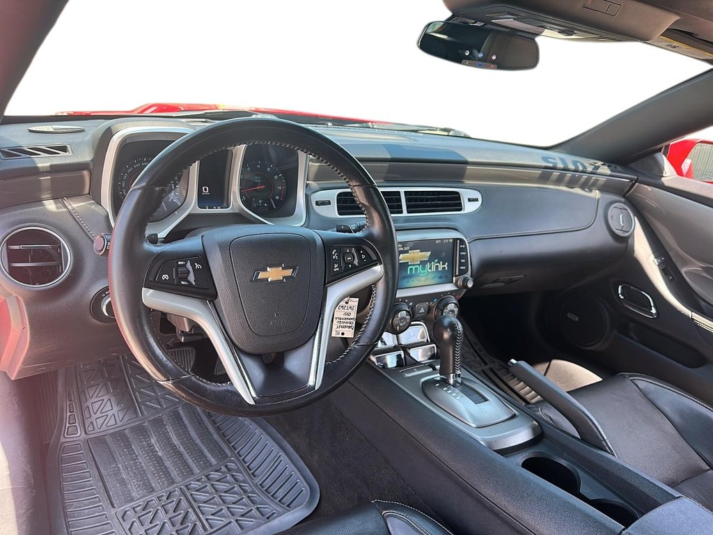 2015 Chevrolet Camaro Convertible 2LT in Stratford, Ontario - 9 - w1024h768px