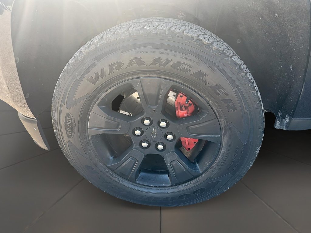 2017 Chevrolet Colorado Crew 4x4 Z71 Short Box in Stratford, Ontario - 6 - w1024h768px