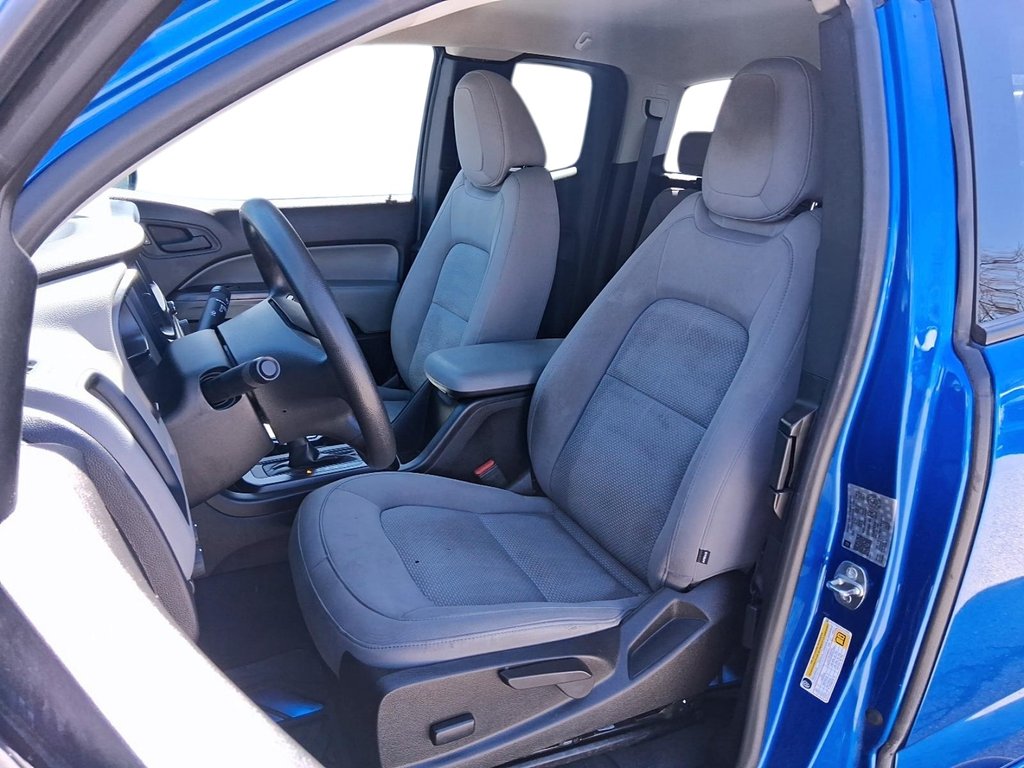 2019 Chevrolet Colorado Extended 4x4 WT in Stratford, Ontario - 7 - w1024h768px