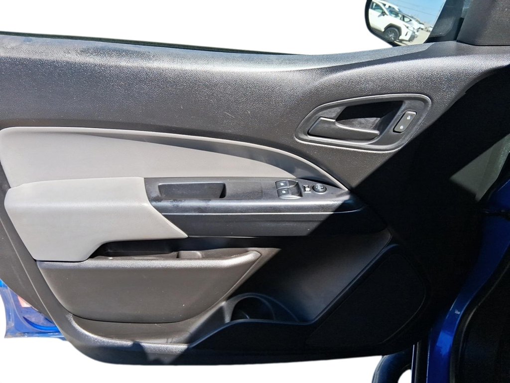 2019 Chevrolet Colorado Extended 4x4 WT in Stratford, Ontario - 10 - w1024h768px