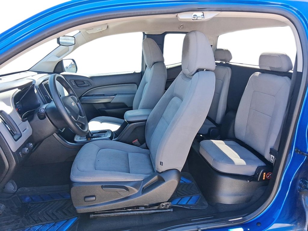 2019 Chevrolet Colorado Extended 4x4 WT in Stratford, Ontario - 8 - w1024h768px