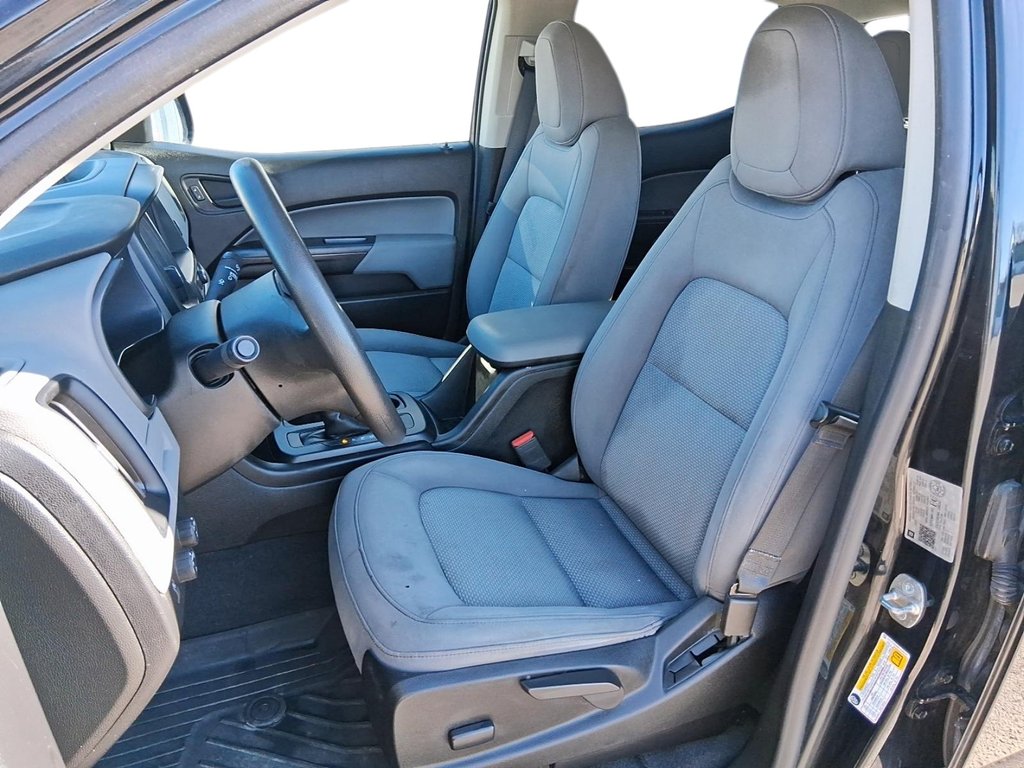 2020 Chevrolet Colorado Crew 4x4 WT Short Box in Stratford, Ontario - 7 - w1024h768px