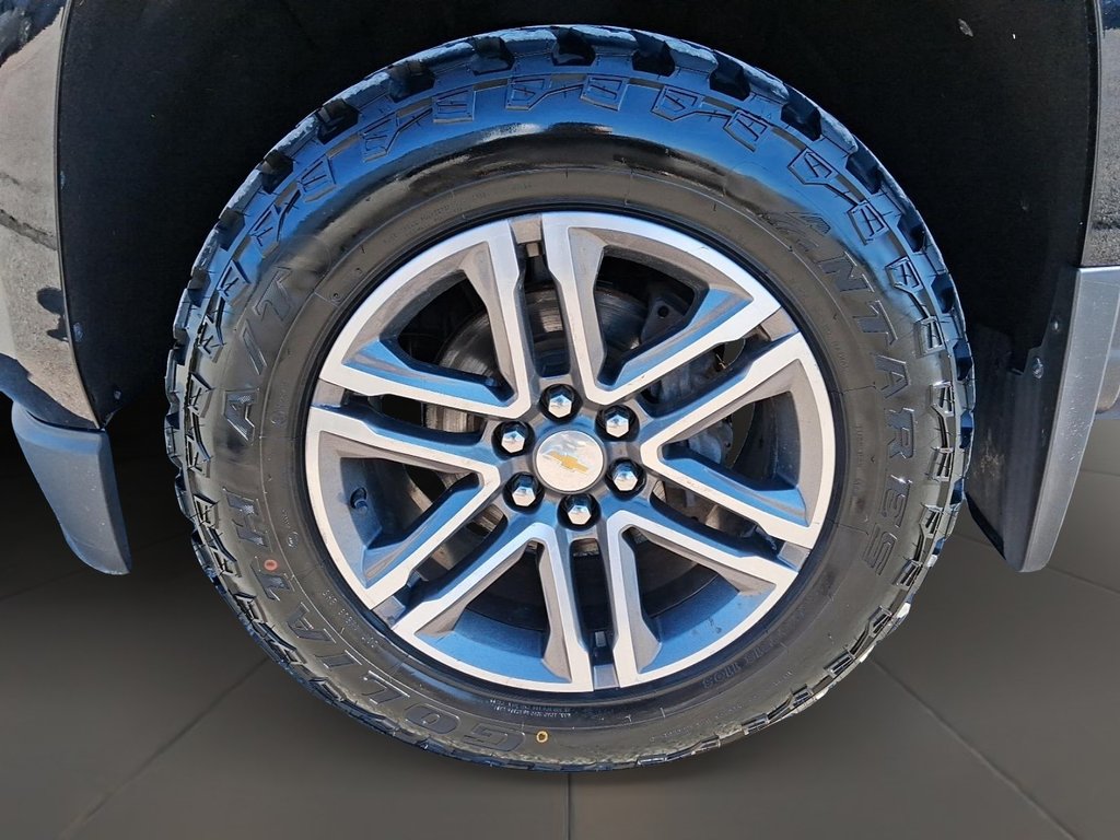 2020 Chevrolet Colorado Crew 4x4 WT Short Box in Stratford, Ontario - 6 - w1024h768px